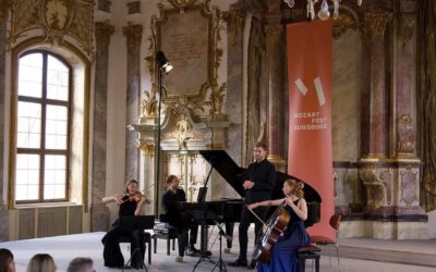 Mozartfest Augsburg mit Premiere von „Schöne Welt, wo bist du?“